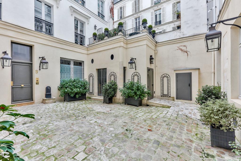 Love Nest In Saint Germain Párizs Kültér fotó